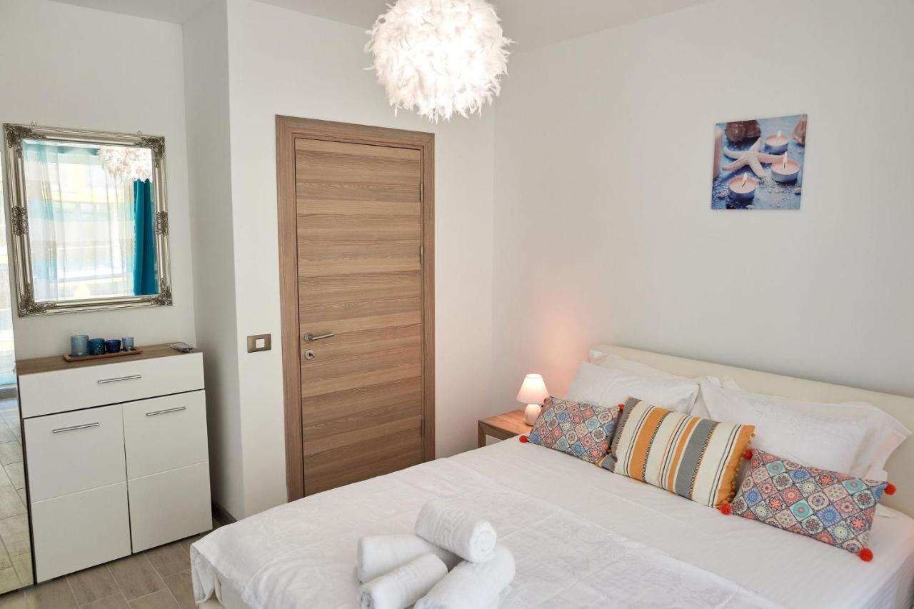 Sophie Apartment Spa N Pool Beach Resort Navodari Exterior photo